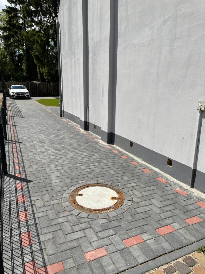 Citygluecknms - Direkt Am Bahnhof Und Einkaufszentrum 노이뮌스터 외부 사진